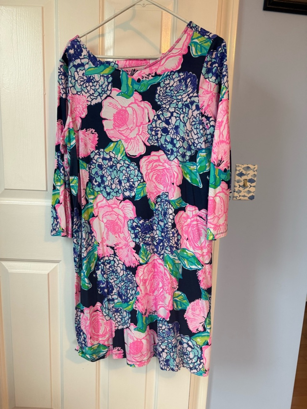 Lilly Pulitzer hydrangea dress like new condition, worn once.